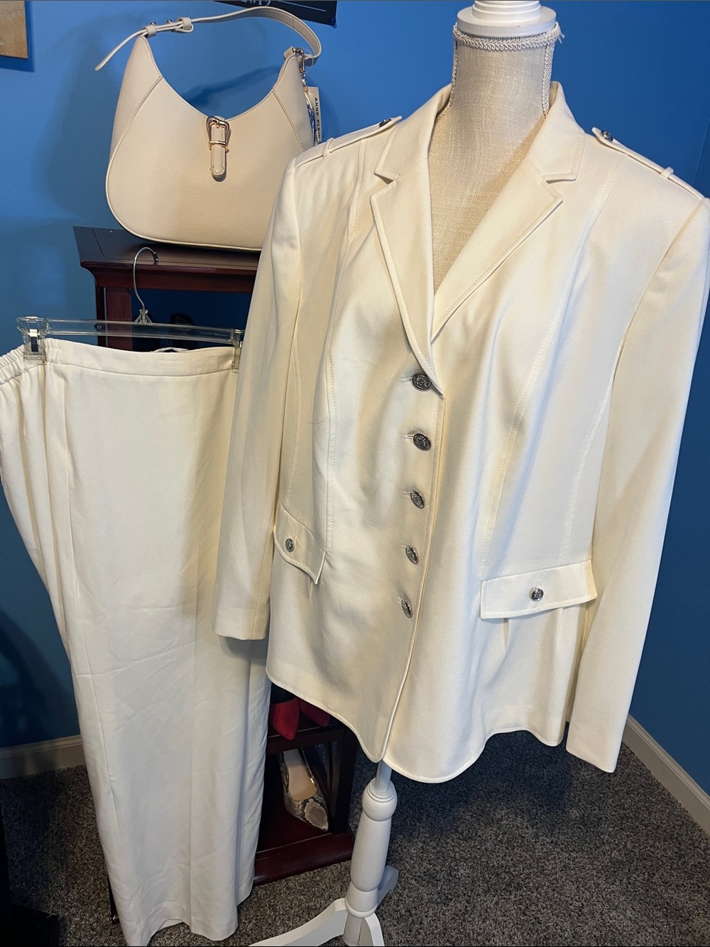 Cream Single-Breasted Notch Lapel Pantsuit with Silver Buttons, Size 22W
